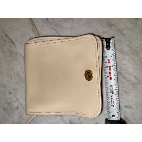 Vintage Coach Crossbody Leather Bag Purse Turnlock 80s Ivory - Picture 9 of 16